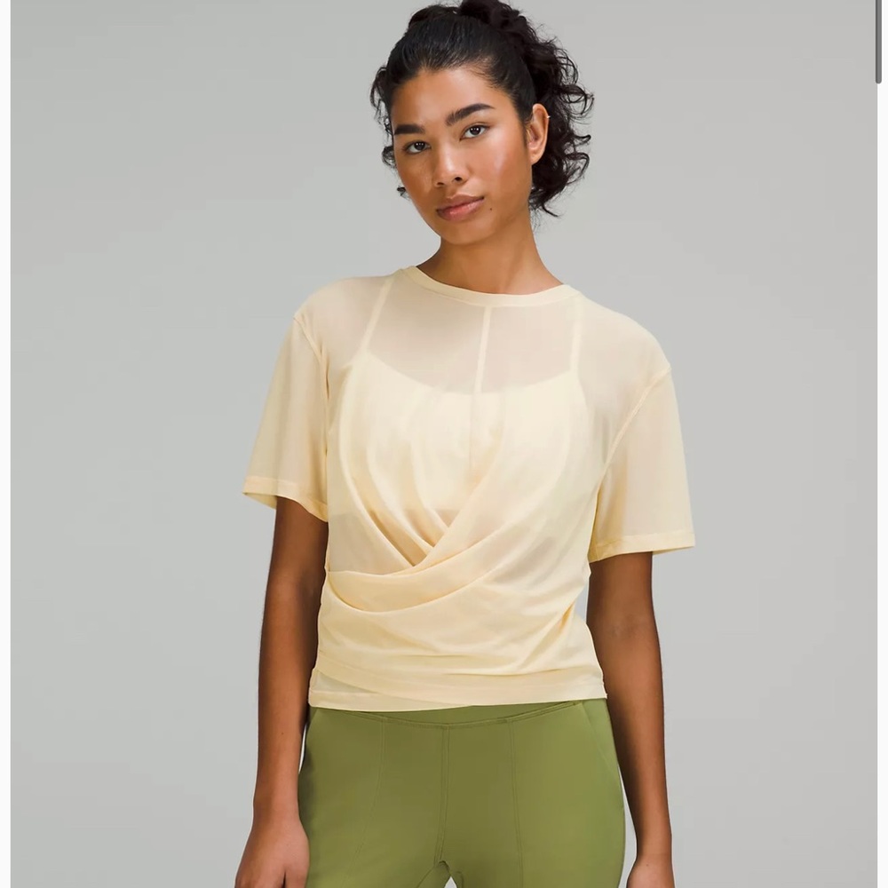 Lightweight Mesh Reversible Yoga T-Shirt Size 4